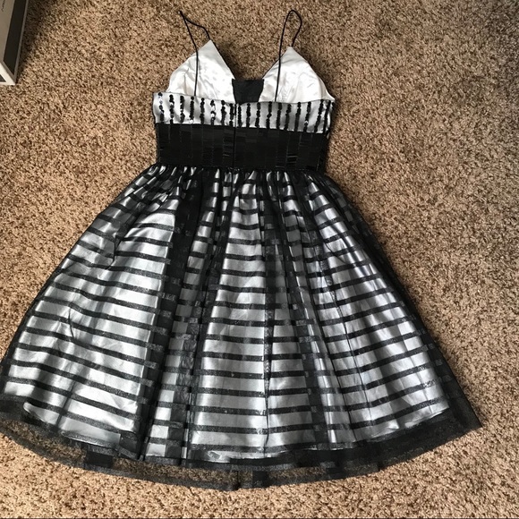 Prom/ Homecoming Dress - Picture 2 of 3